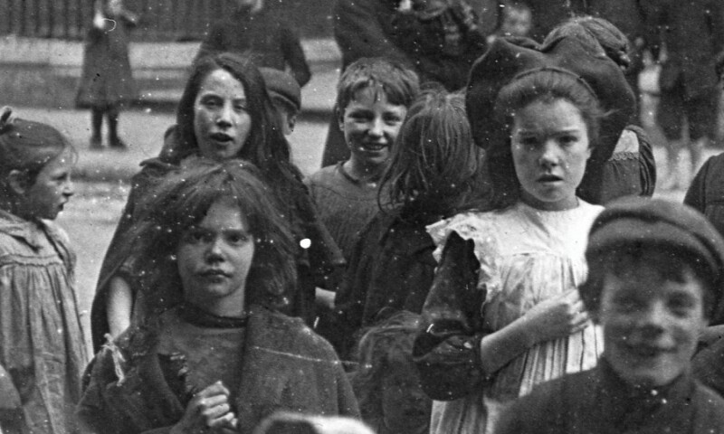 1916 The Irish Rebellion Episode 1 Awakening 003020 Children in Dublin Slum, 1900
